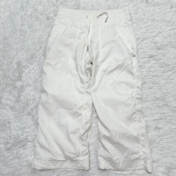 Women Lululemon Dance Studio Mid-Rise Cropped Pant in White Size 4 - Picture 2 of 9